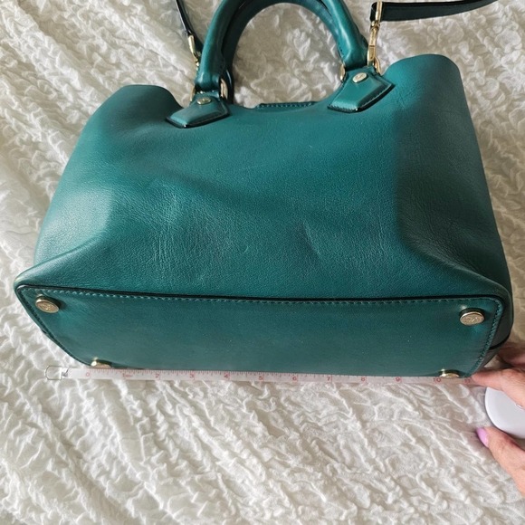 Diane Von Furstenberg On-the-Go Carryall Leather Bag  - Picture 7 of 13